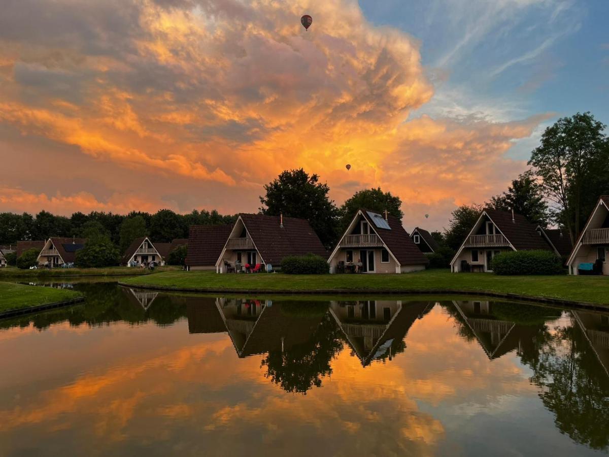 Vijverzicht 218 Met Whirlpool Gramsbergen Exteriér fotografie